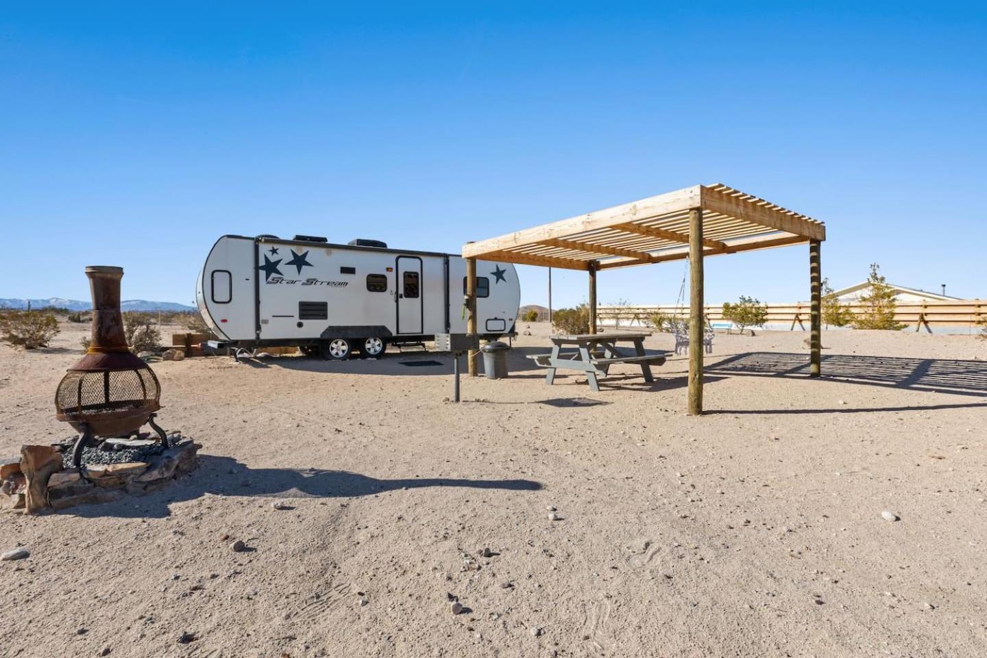 Jt Village Campground - Star Stream Joshua Tree Bagian luar foto